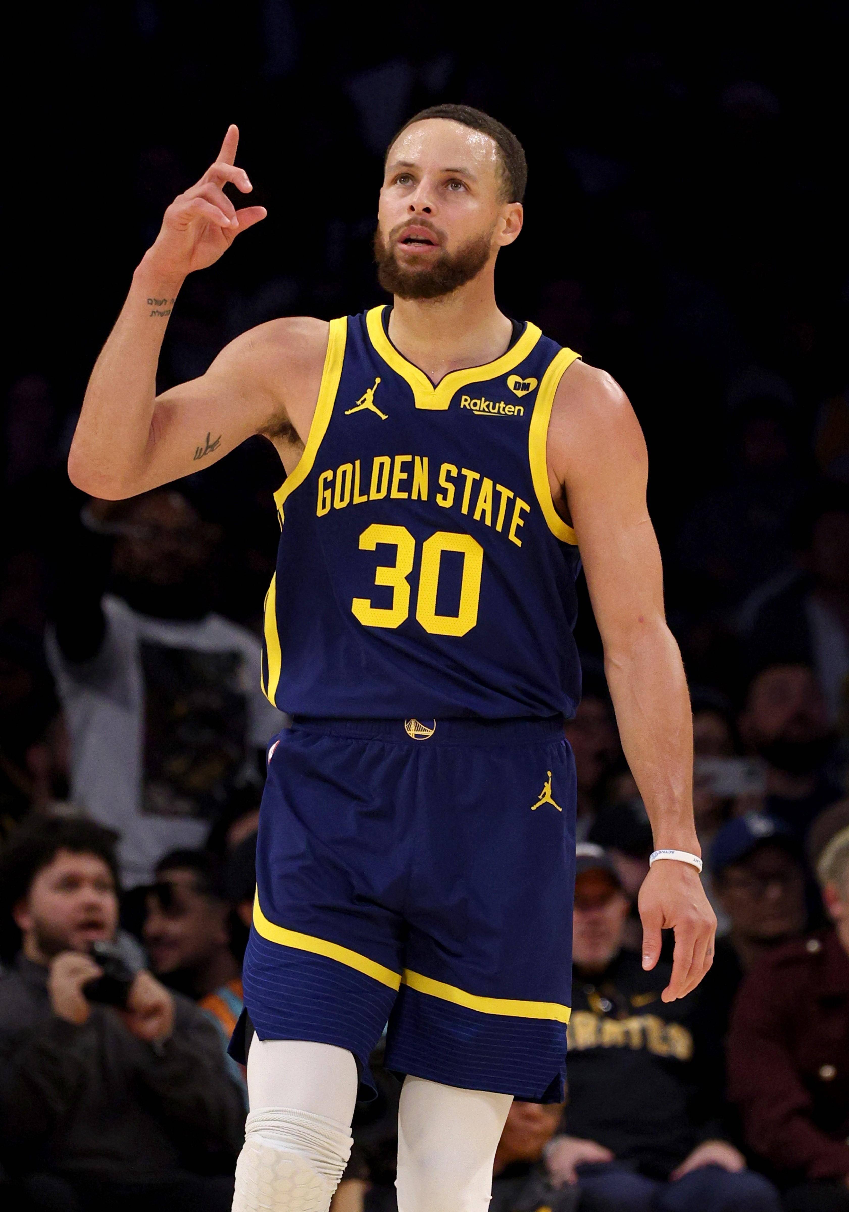 让湖人更接 让湖人更接